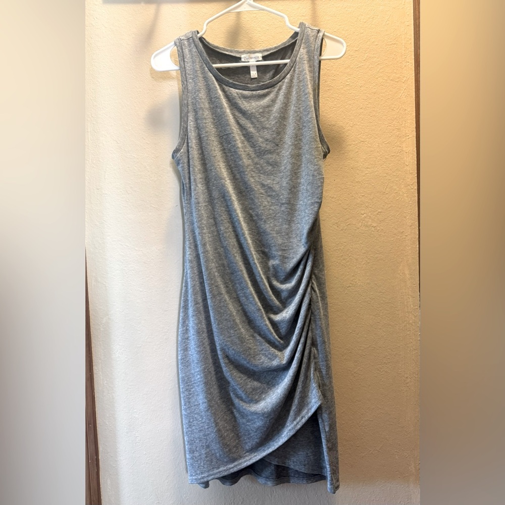 Leith Ruched Body-Con Sleeveless Dress - Picture 2 of 4
